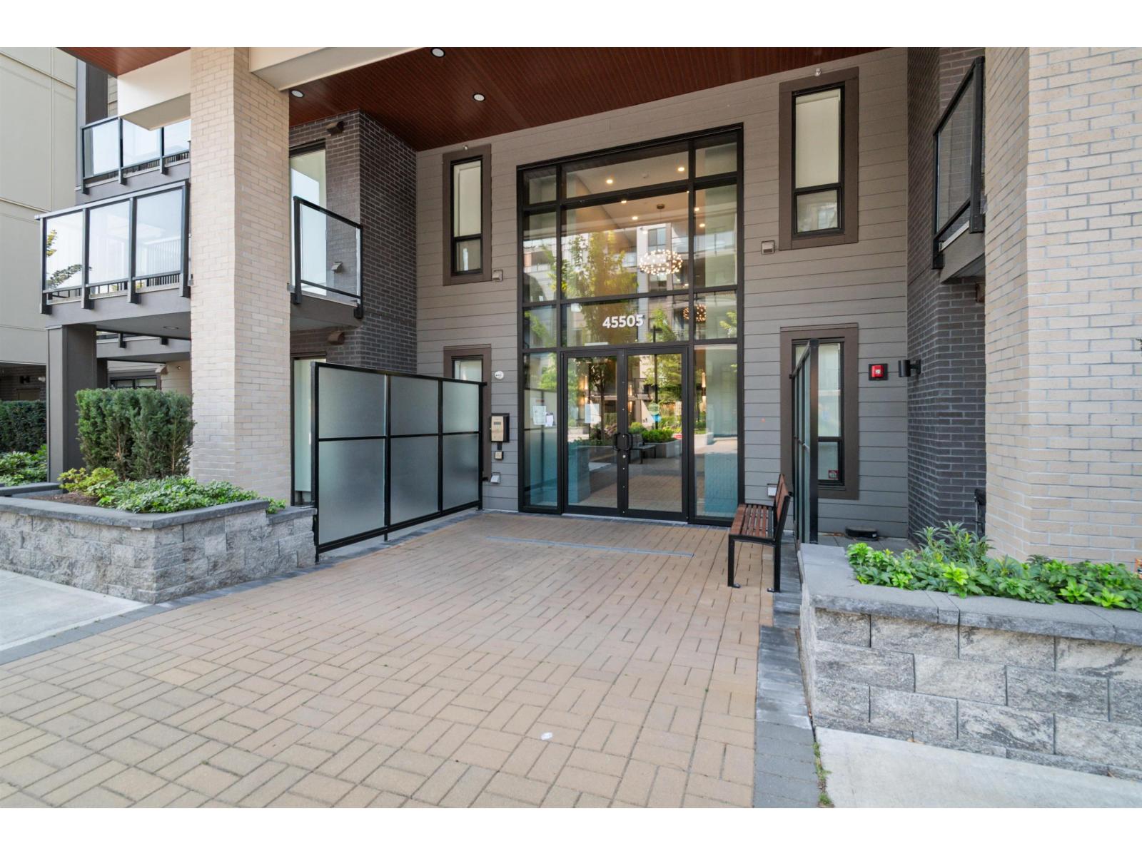 604 45505 CAMPUS DRIVE, Garrison Crossing