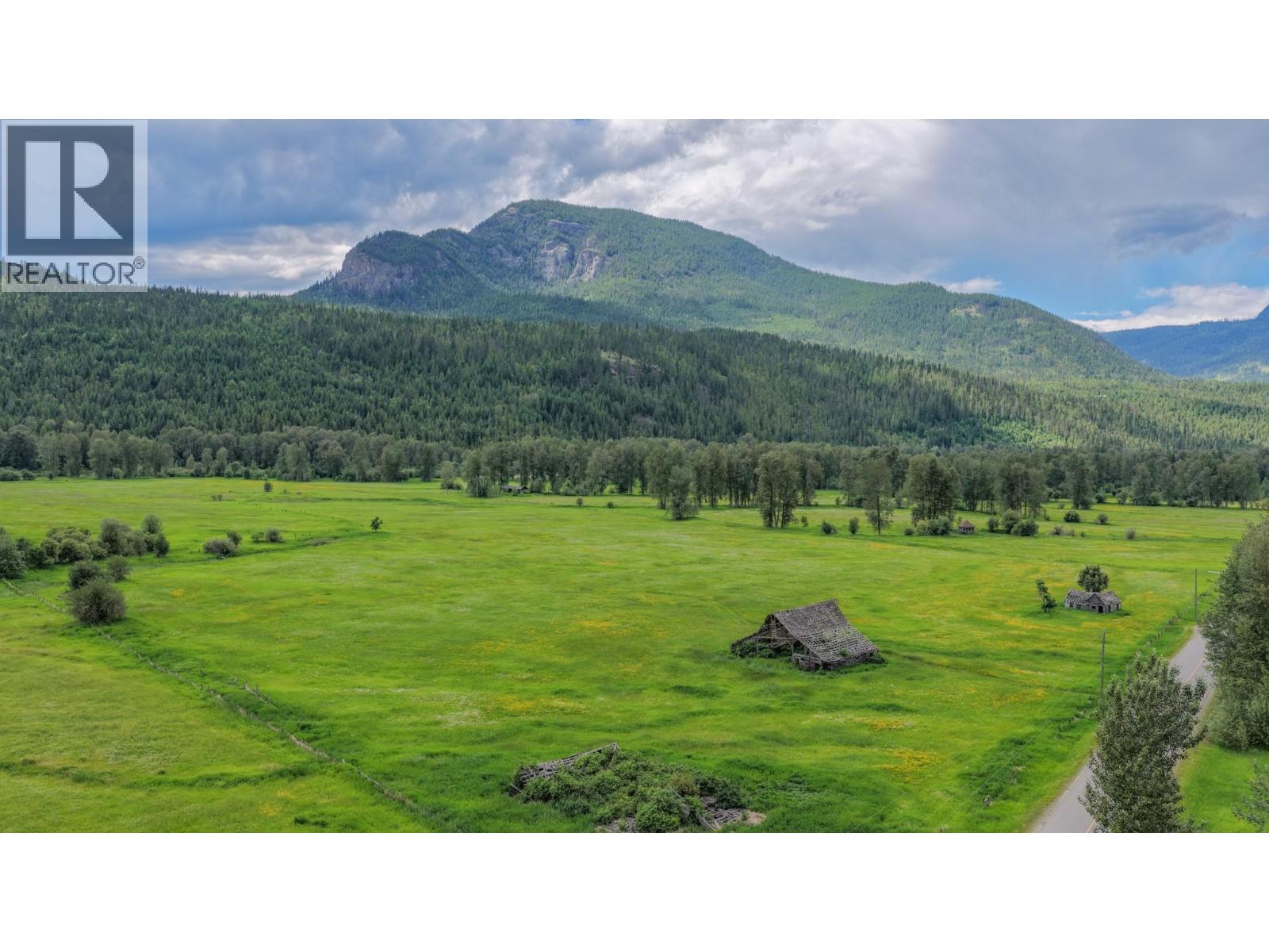 2996 Lumby Mabel Lake Road