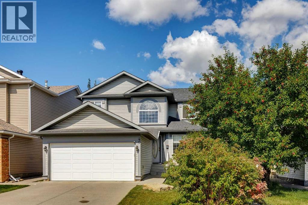 40 Country Hills Bay NW