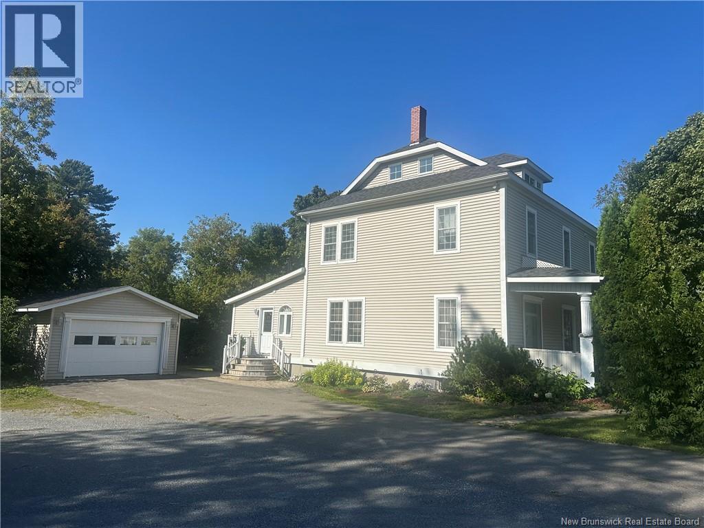 1201 West Riverside Drive - Photo 2