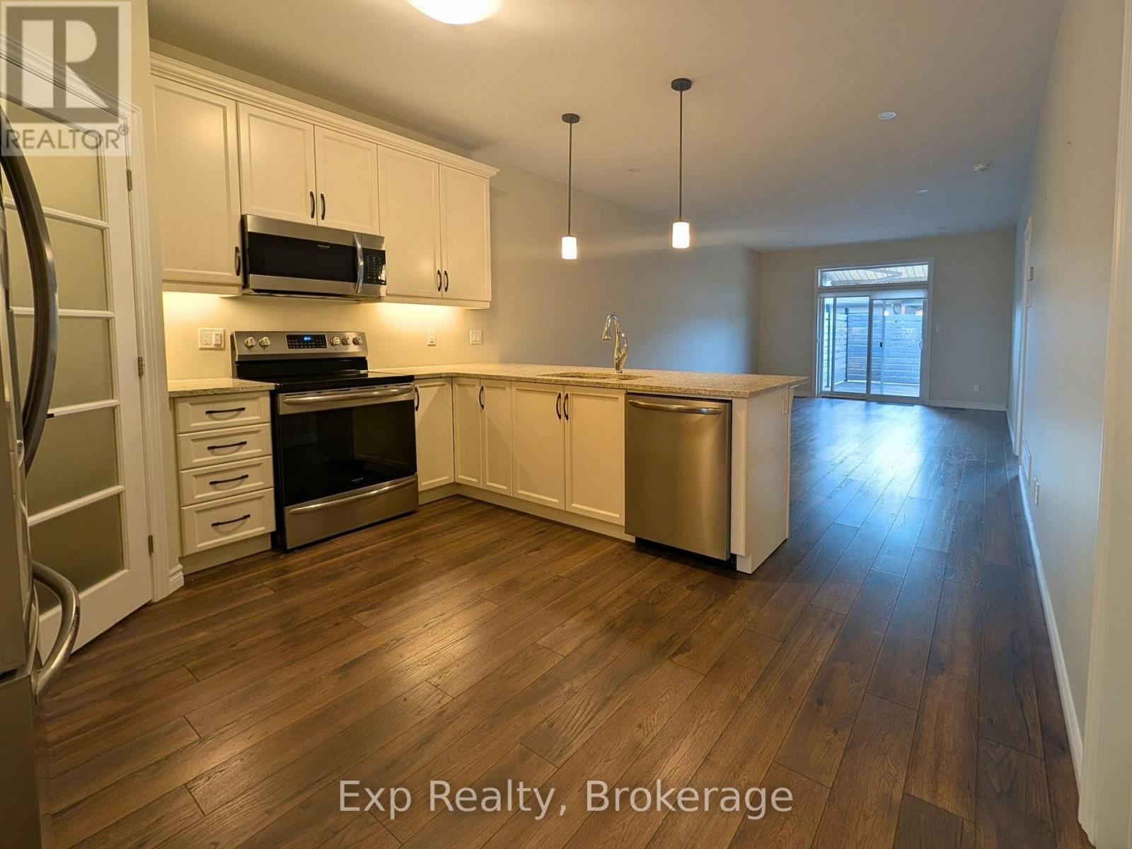76 COVINGTON CRESCENT