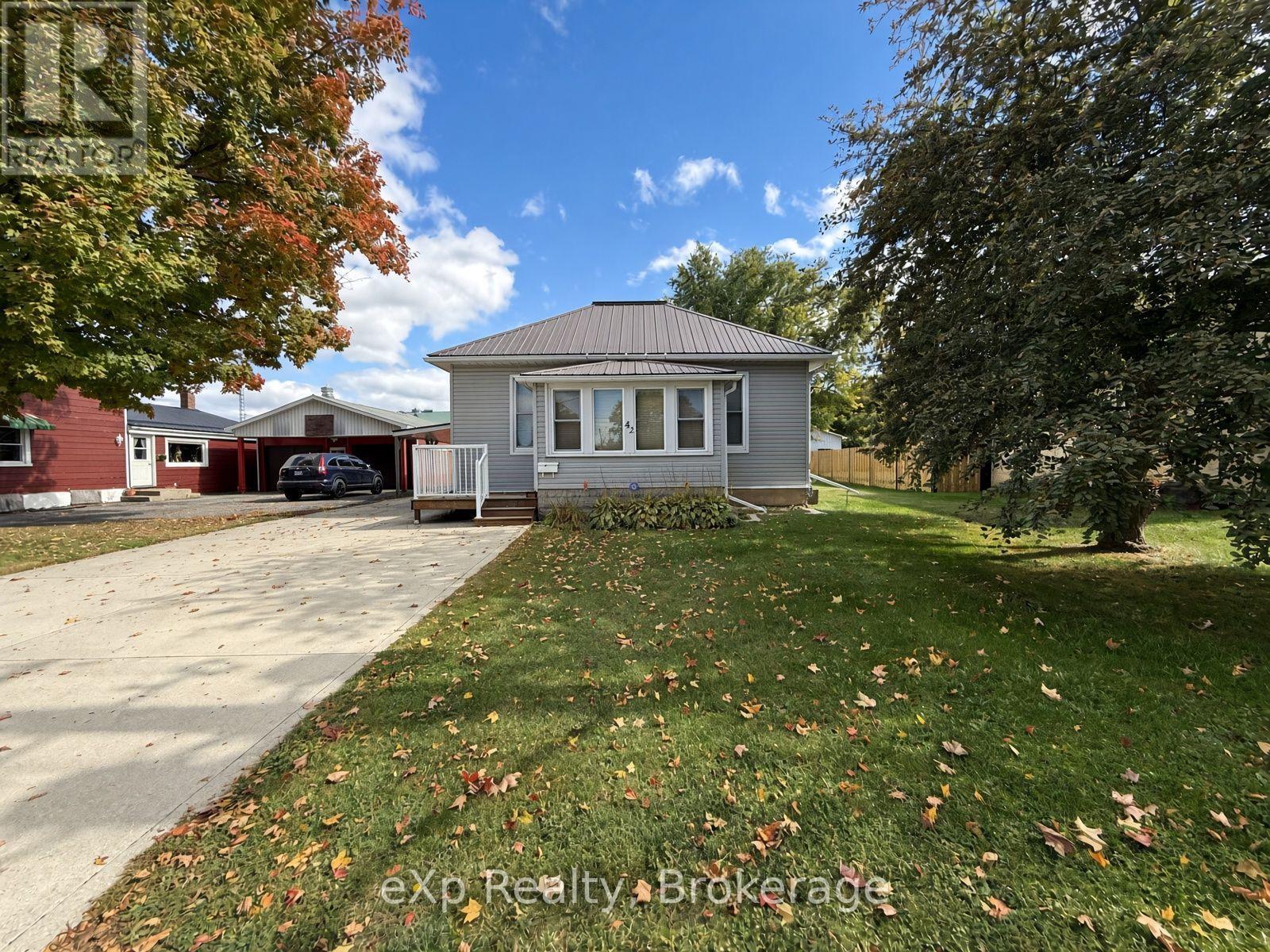 42 CLARINDA STREET S