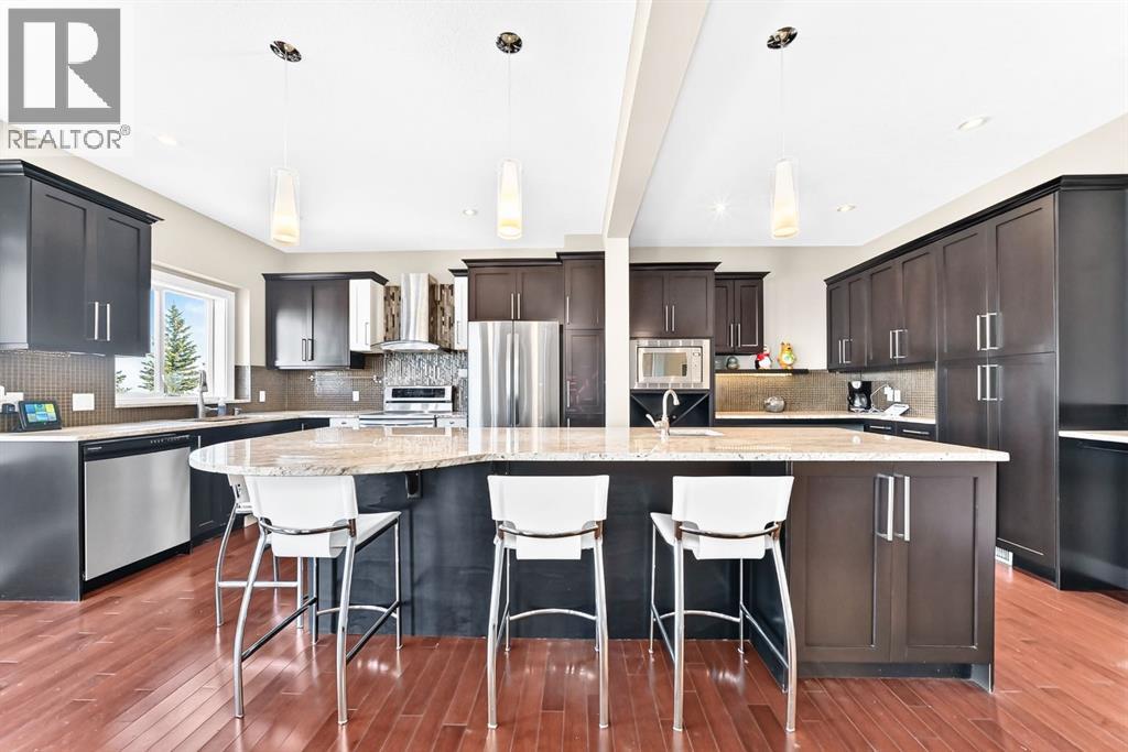 255 Edgebrook Park NW