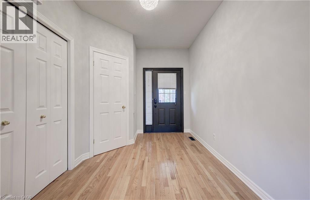737 NORTH LEAKSDALE Circle