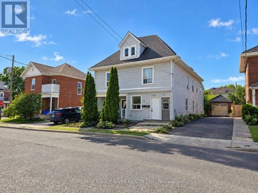 207 STEWART STREET Peterborough (Town Ward 3) ON K9J 3M6