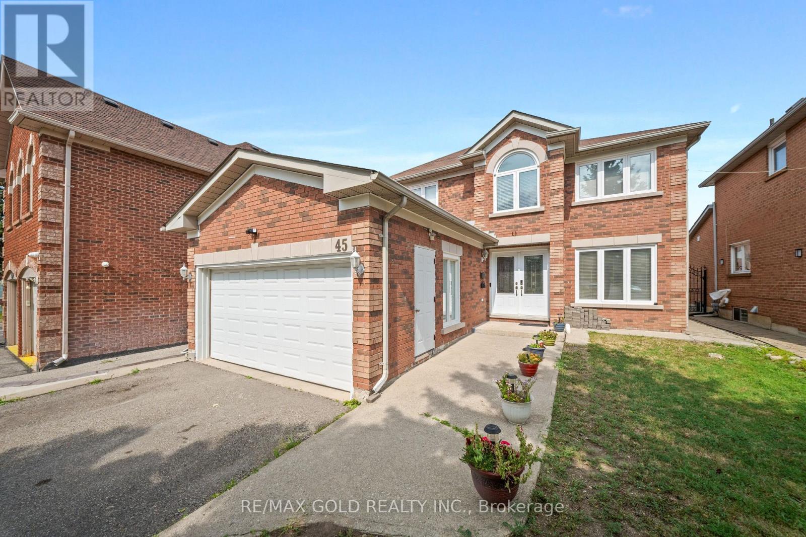 45 EAGLERIDGE DRIVE