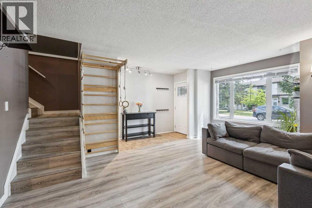 83, 630 Sabrina Road SW