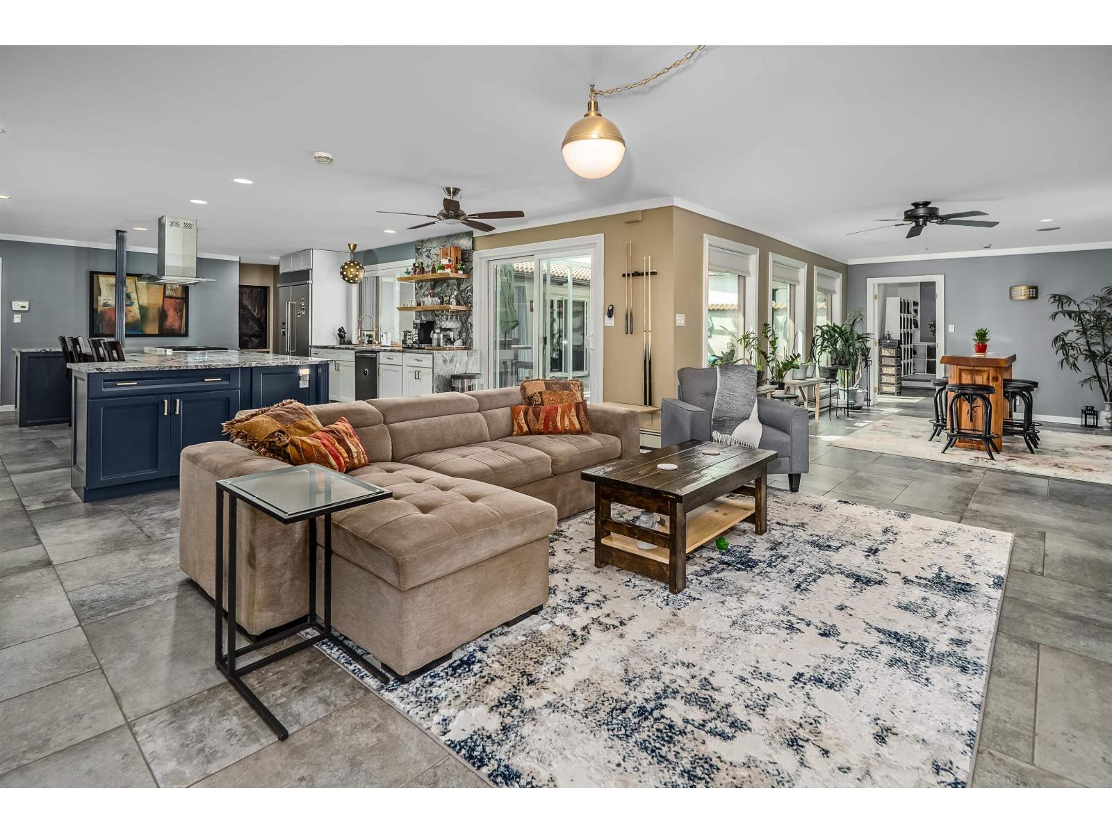 485 NAISMITH AVENUE, Harrison Hot Springs