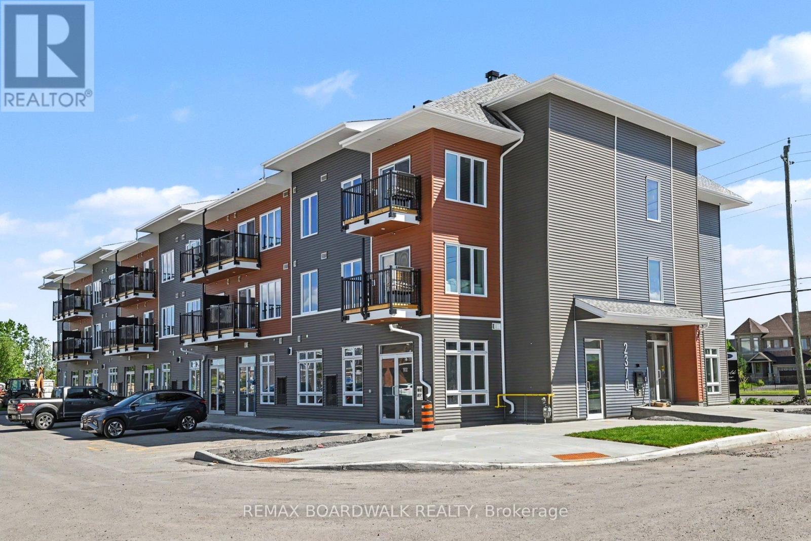 104 - 2370 TENTH LINE ROAD