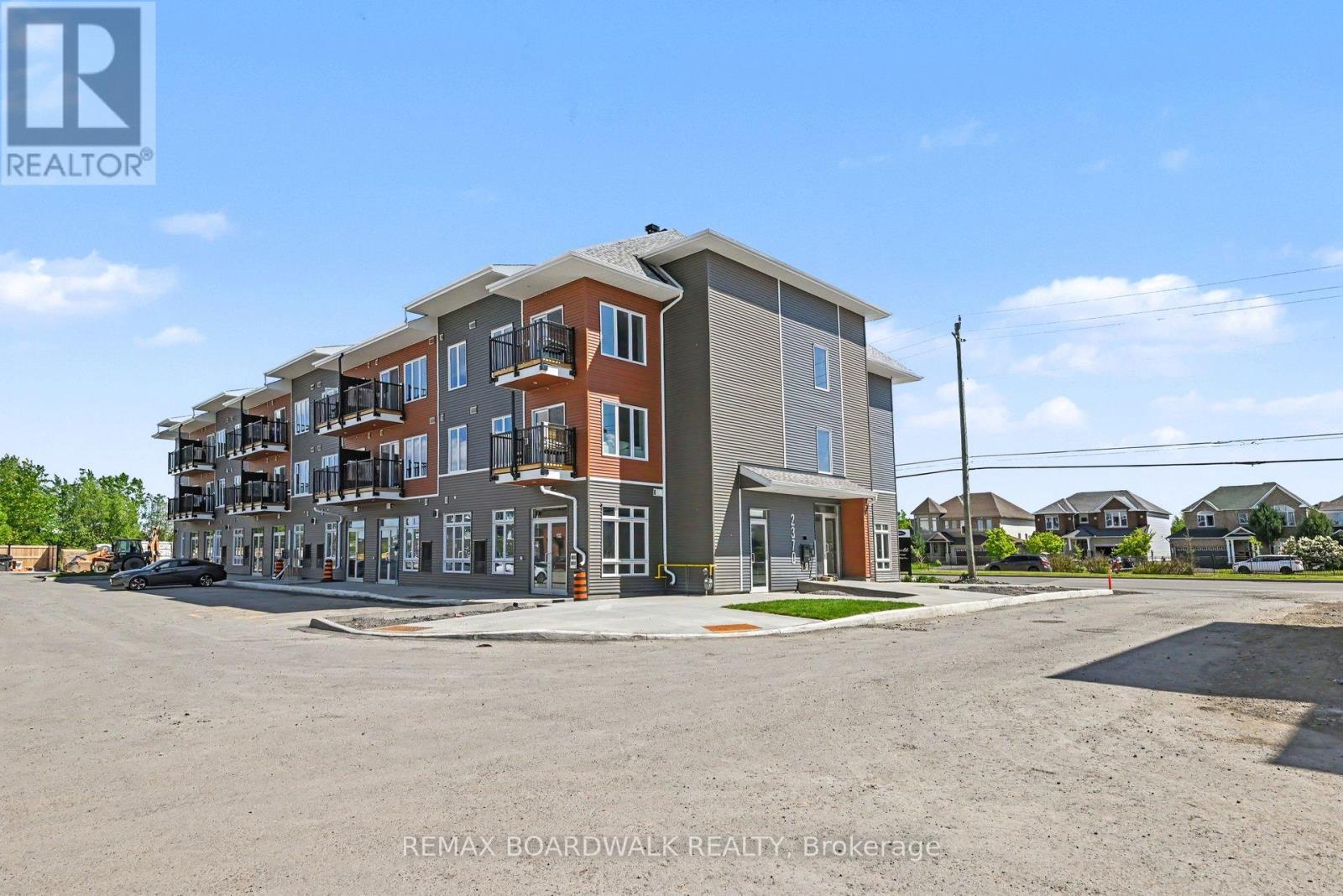 104 - 2370 TENTH LINE ROAD