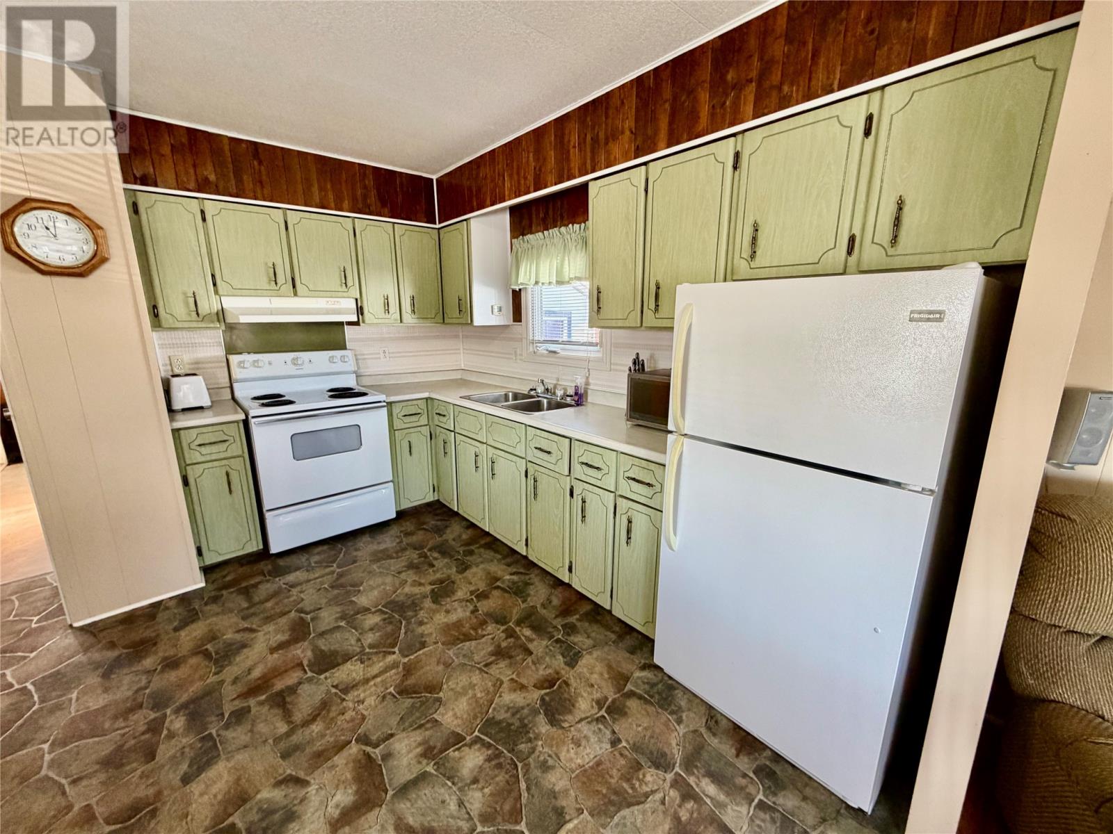 14 Fairview Court