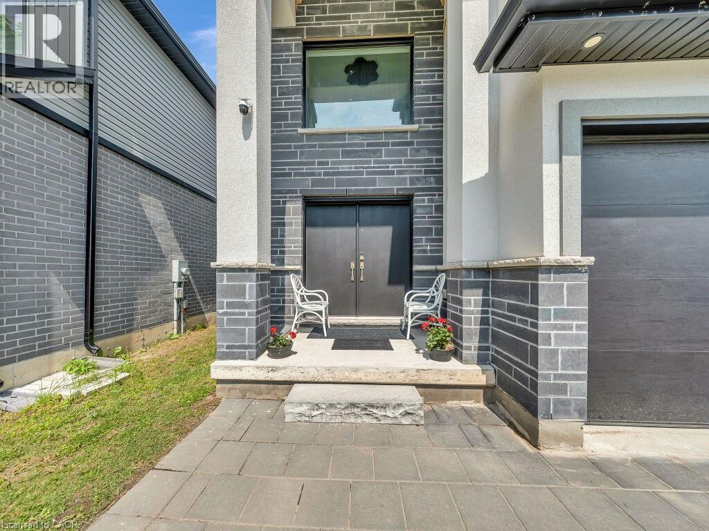2637 BOBOLINK Lane