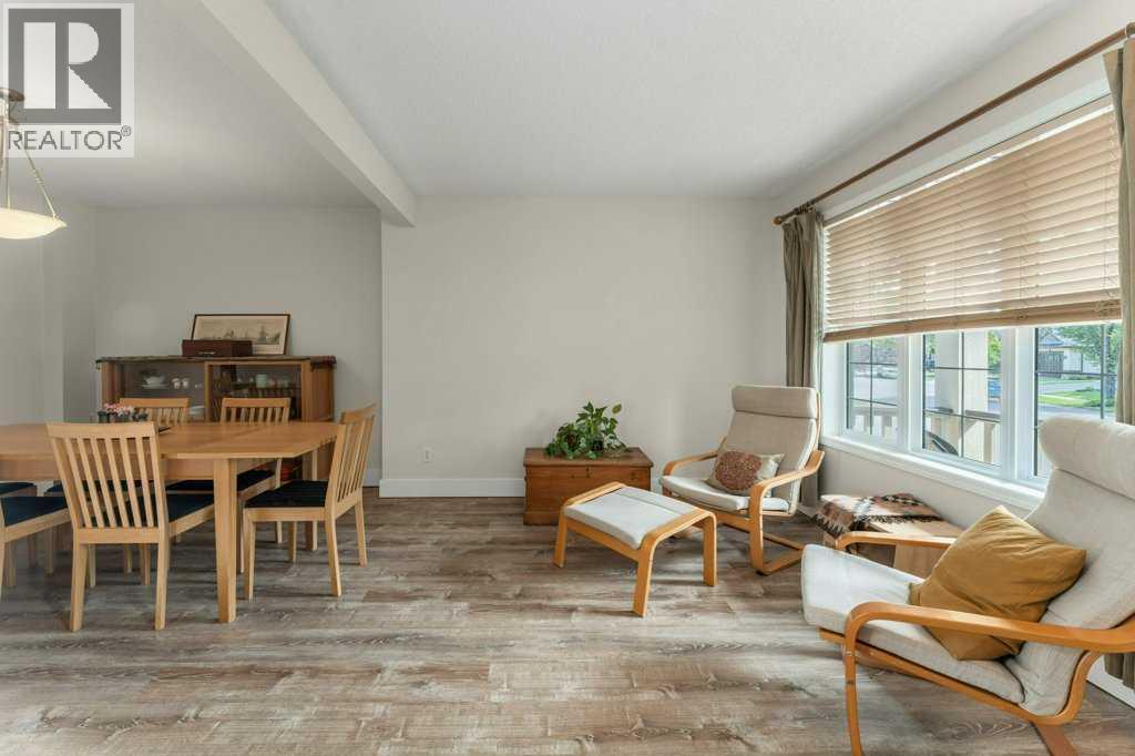 393 Inverness Park SE