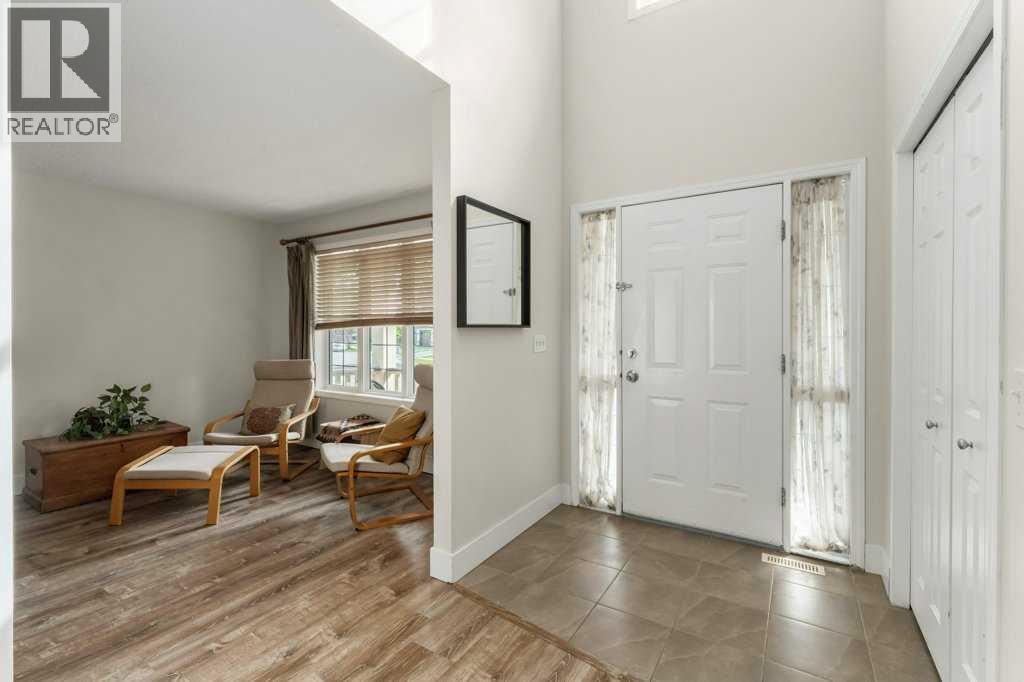 393 Inverness Park SE