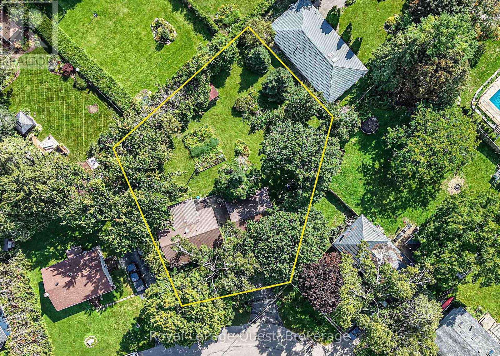 17 HUGHES ROAD E