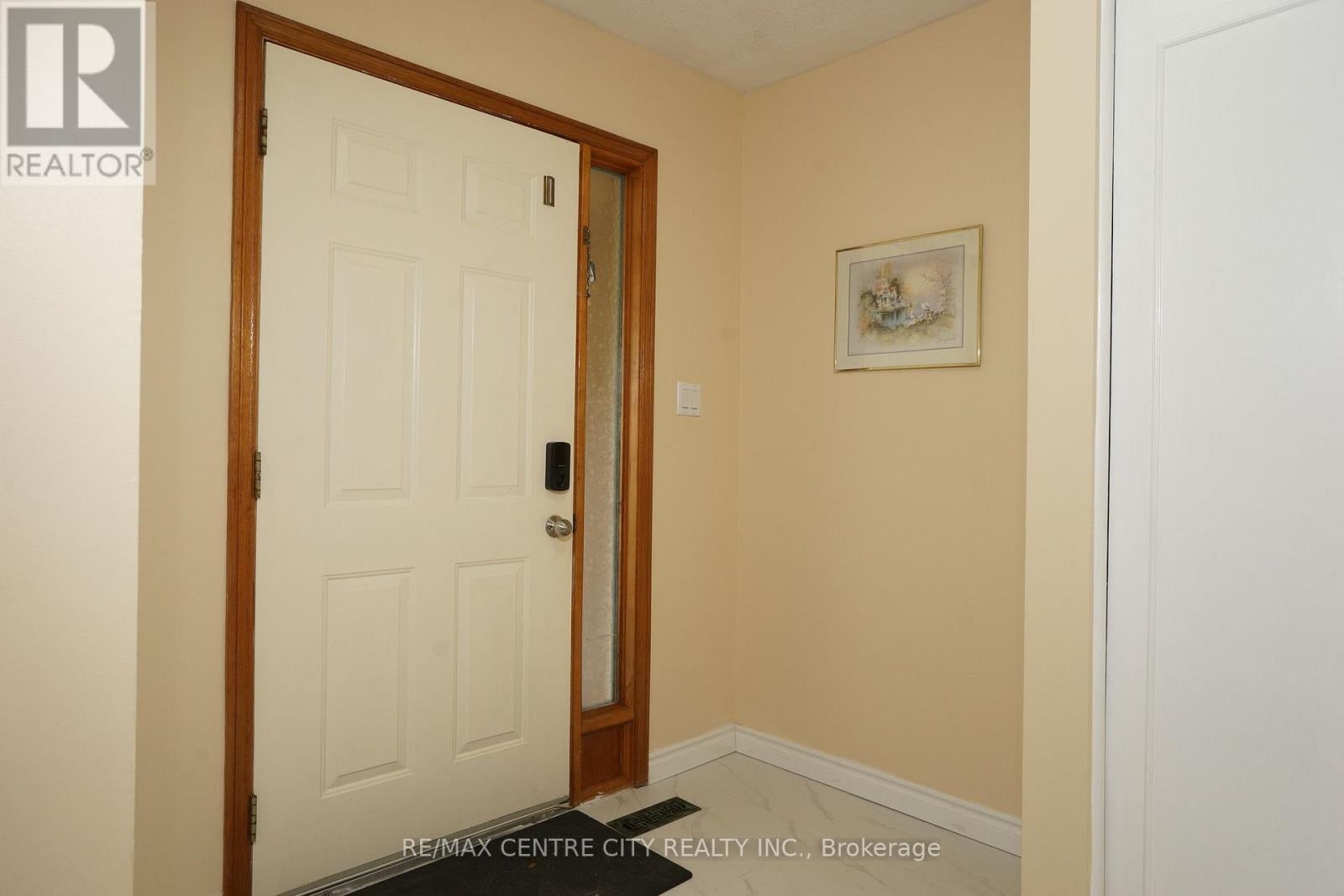 136 CONCORD CRESCENT