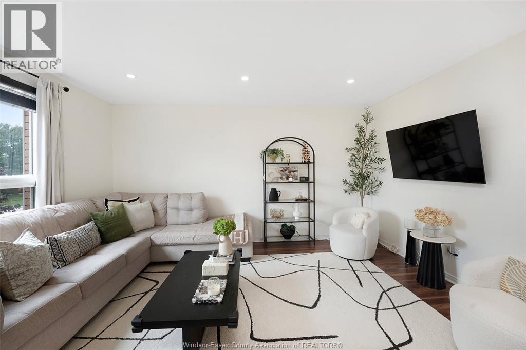 12589 HORWOOD CRESCENT