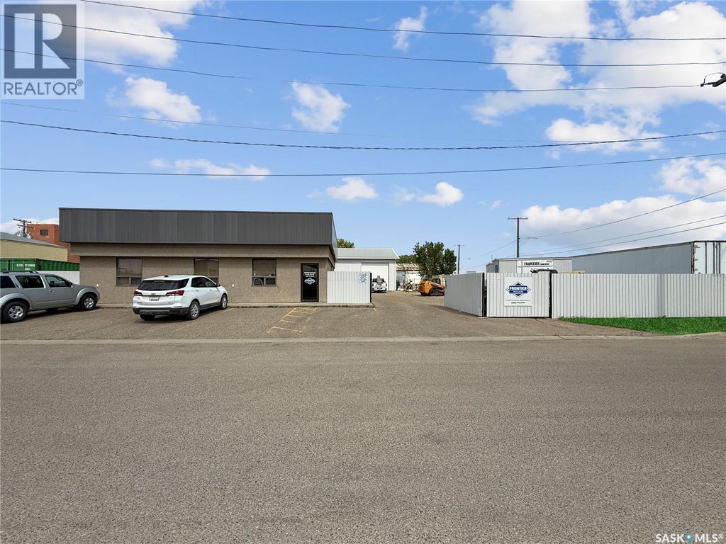 37 5TH AVENUE NW, SWIFT CURRENT, SK S9H 4T4 - Image 3126362289.jpeg?d=l