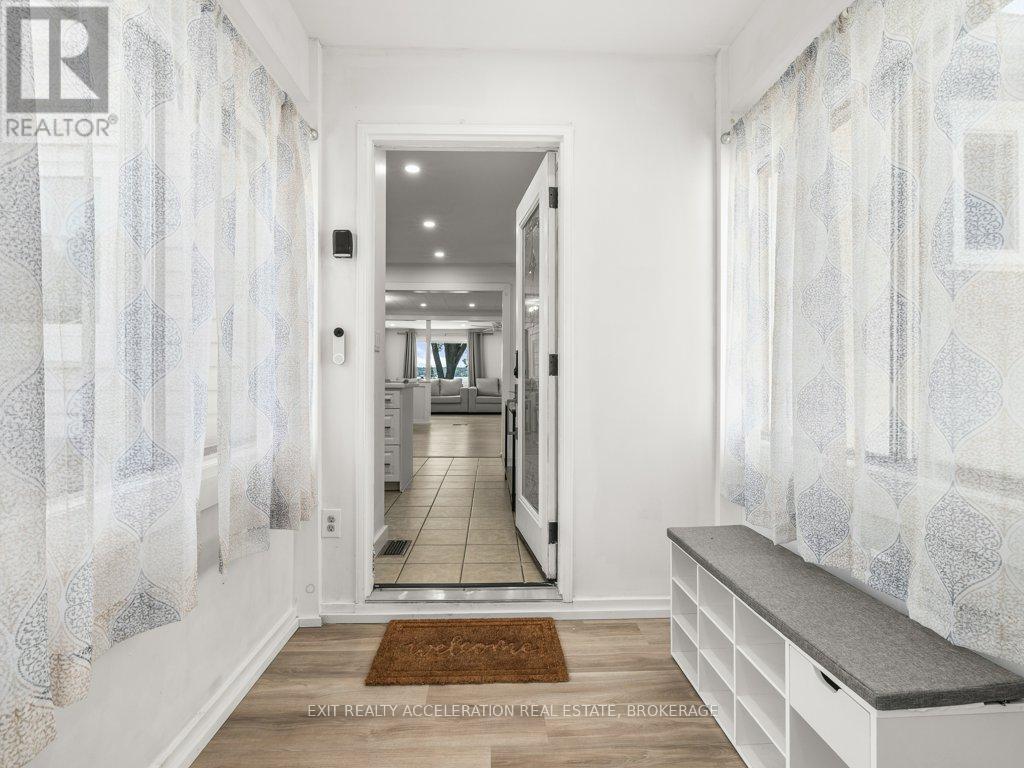 84 MAIN STREET - Photo 3