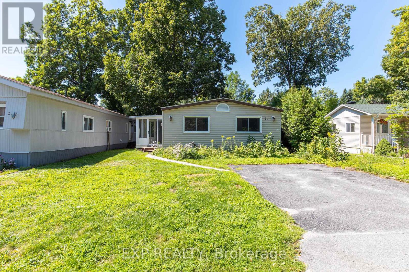 21 MAPLEWOOD AVENUE