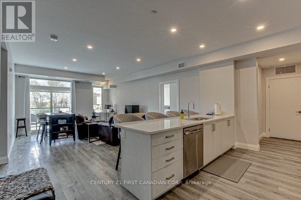 208 - 200 Callaway Rd, London North (North R), ON 4