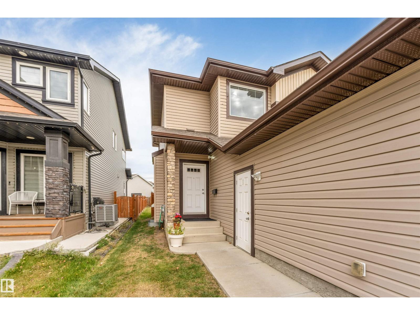 3304 13 AV NW