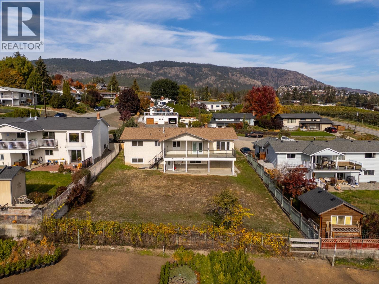 2582 Neufeld Crescent