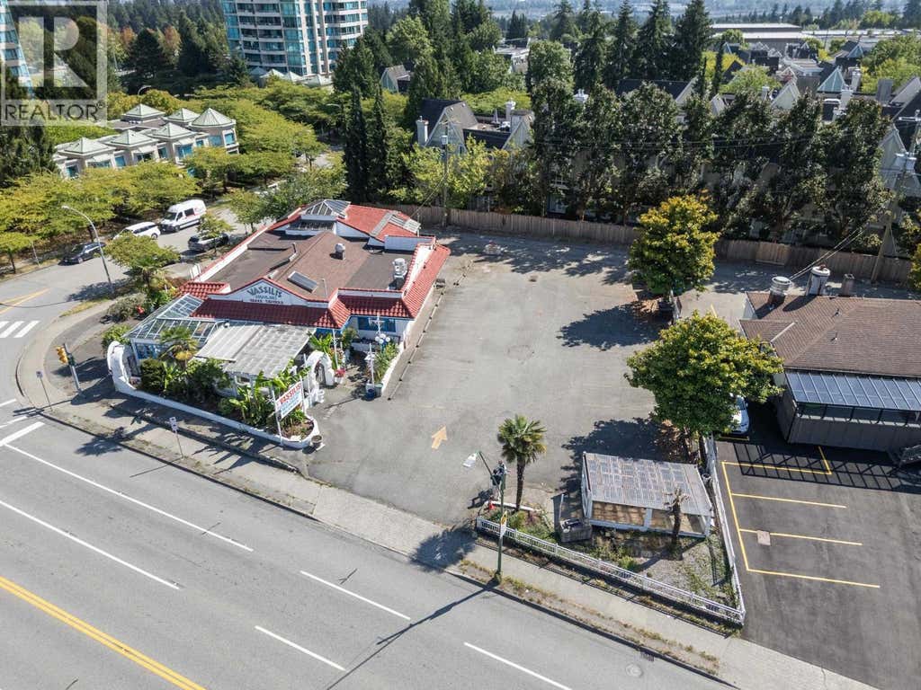 6558 KINGSWAY