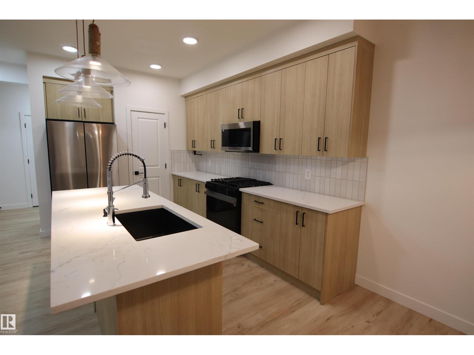 3332 168 ST SW SW