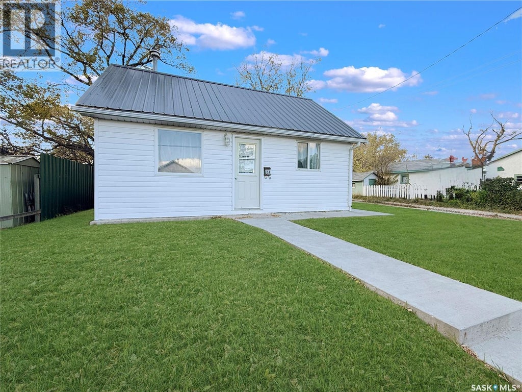 24 14TH AVENUE SE, SWIFT CURRENT, SK S9H 3S2 - Image 3832736608.jpeg?d=l
