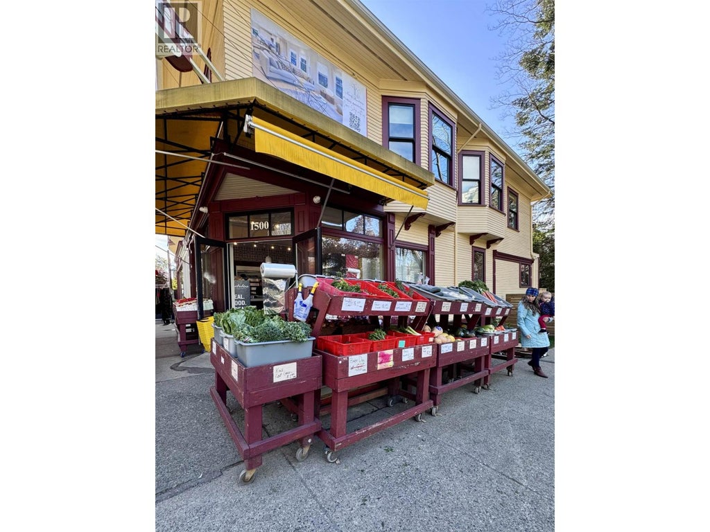 1500 BARCLAY STREET