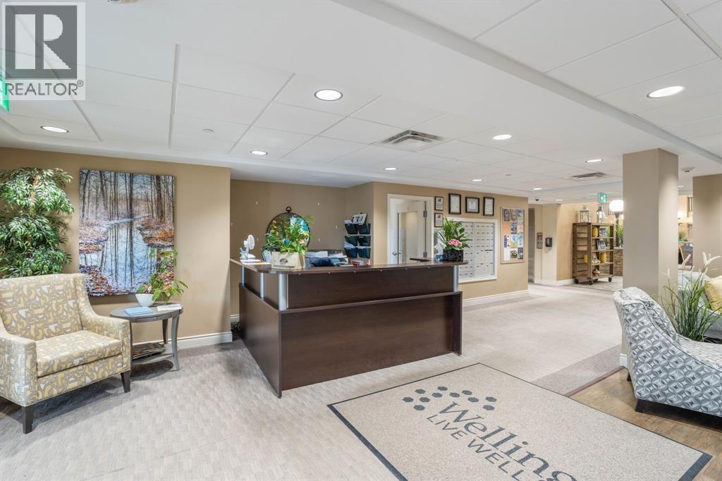 180 Bunker AVENUE Unit# 1+D