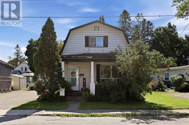 49 Hawthorne AVE