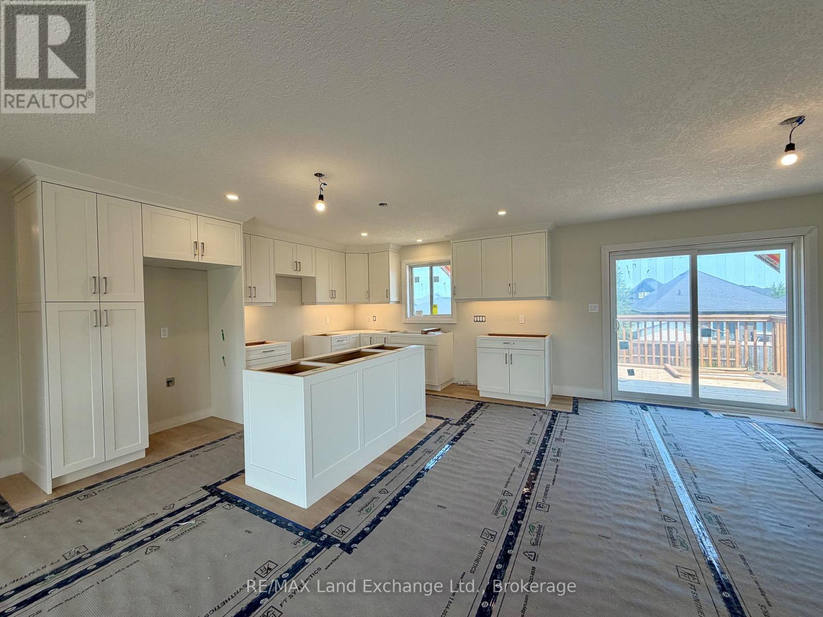 473 NORTHPORT DRIVE