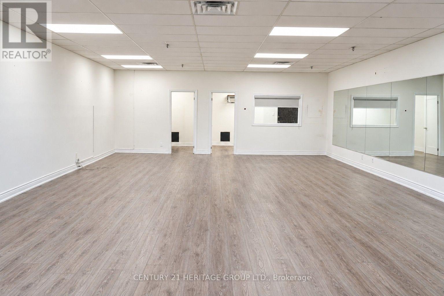 208 A - 4544 DUFFERIN STREET
