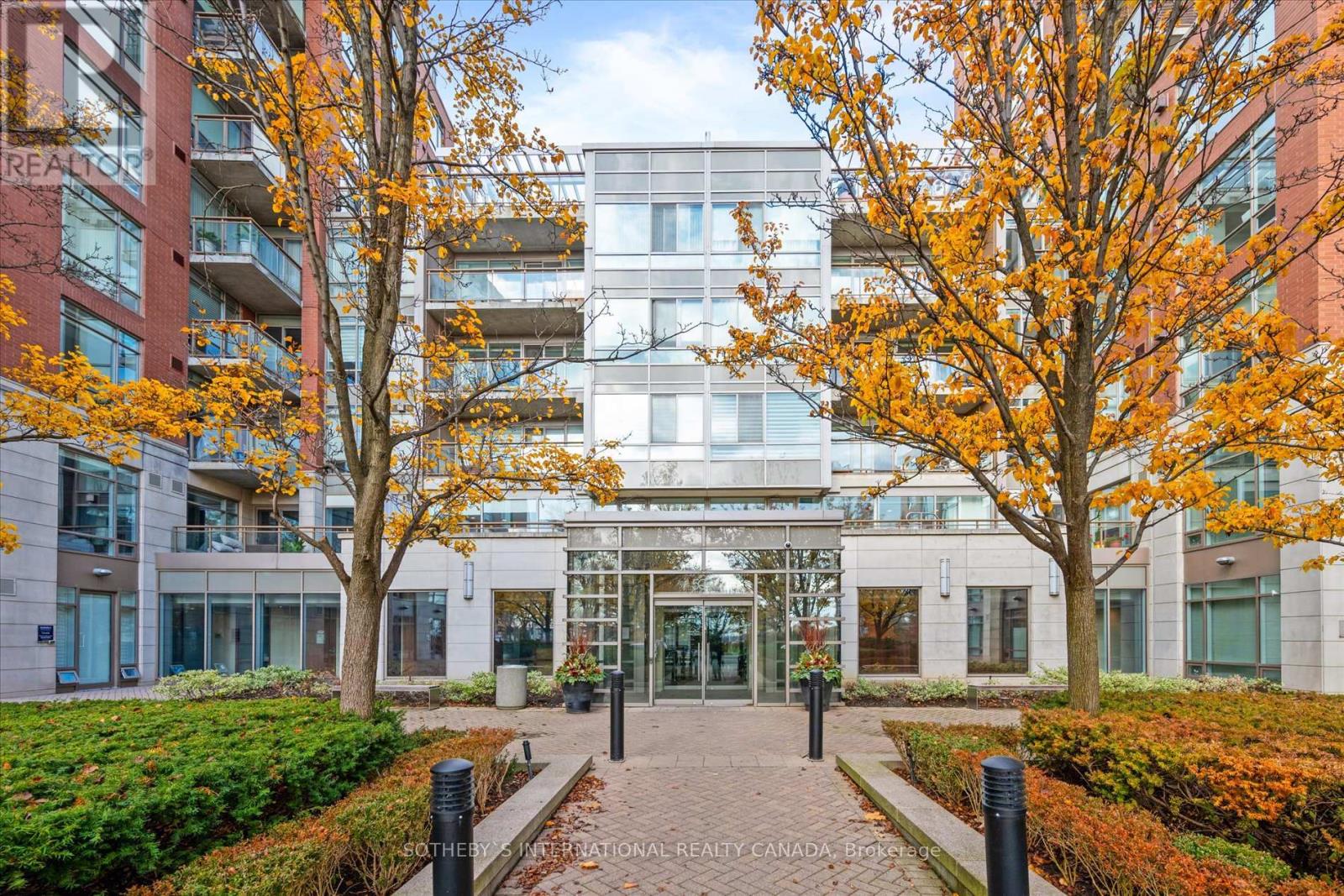 PH1001W - 500 QUEENS QUAY W