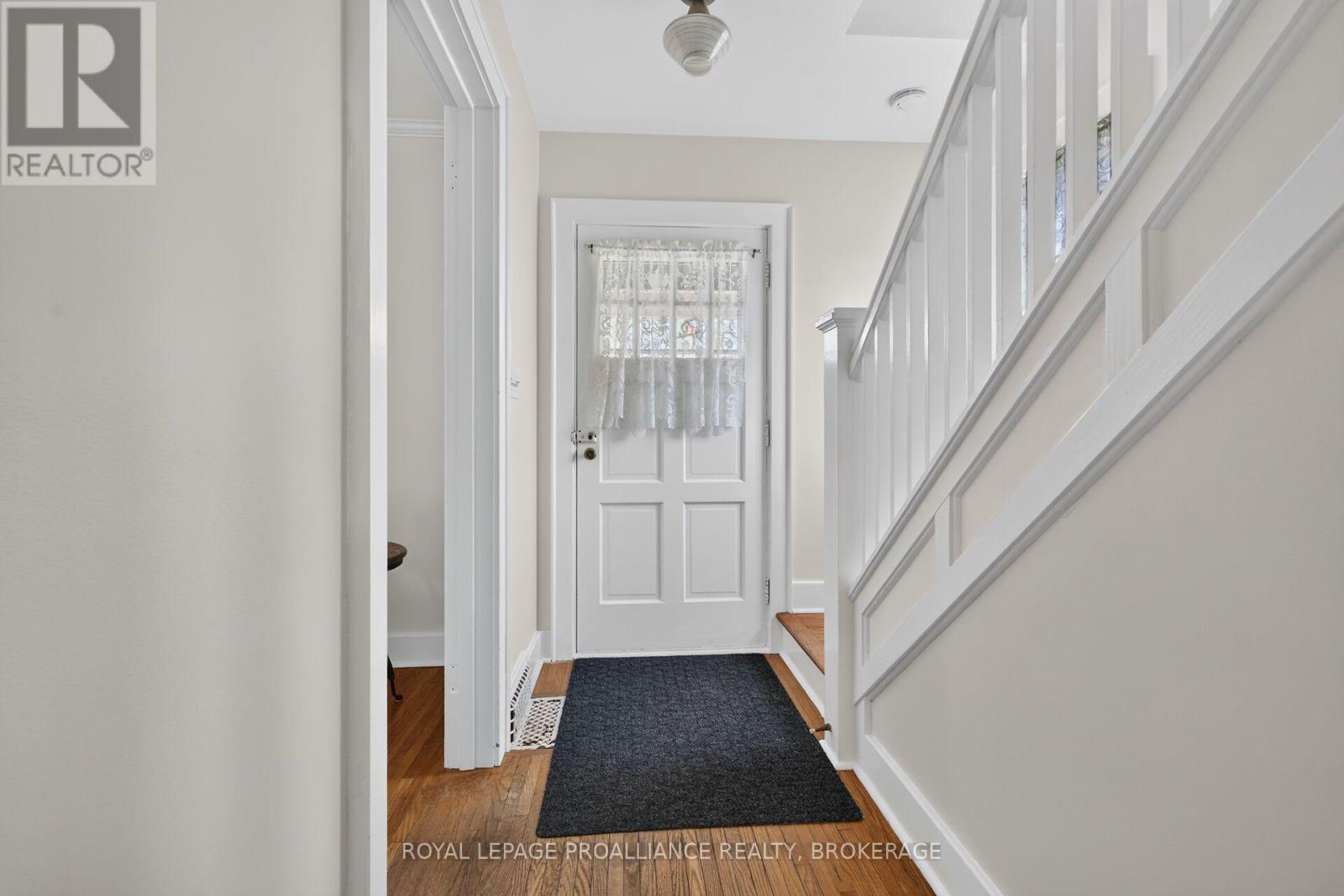 27 DRAYTON AVENUE