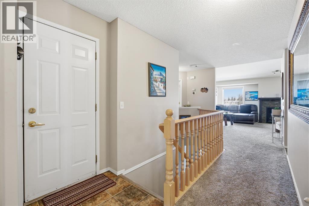 216 Valley Ridge Heights NW