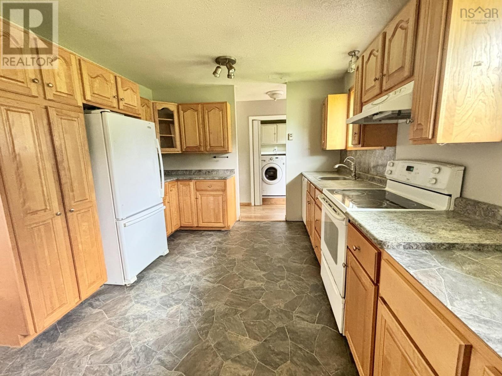 436 West Street - Photo 4