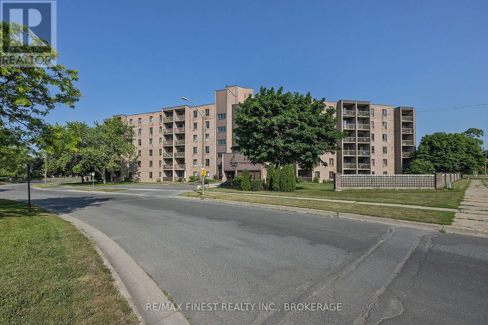 414 - 17 ELDON HALL PLACE