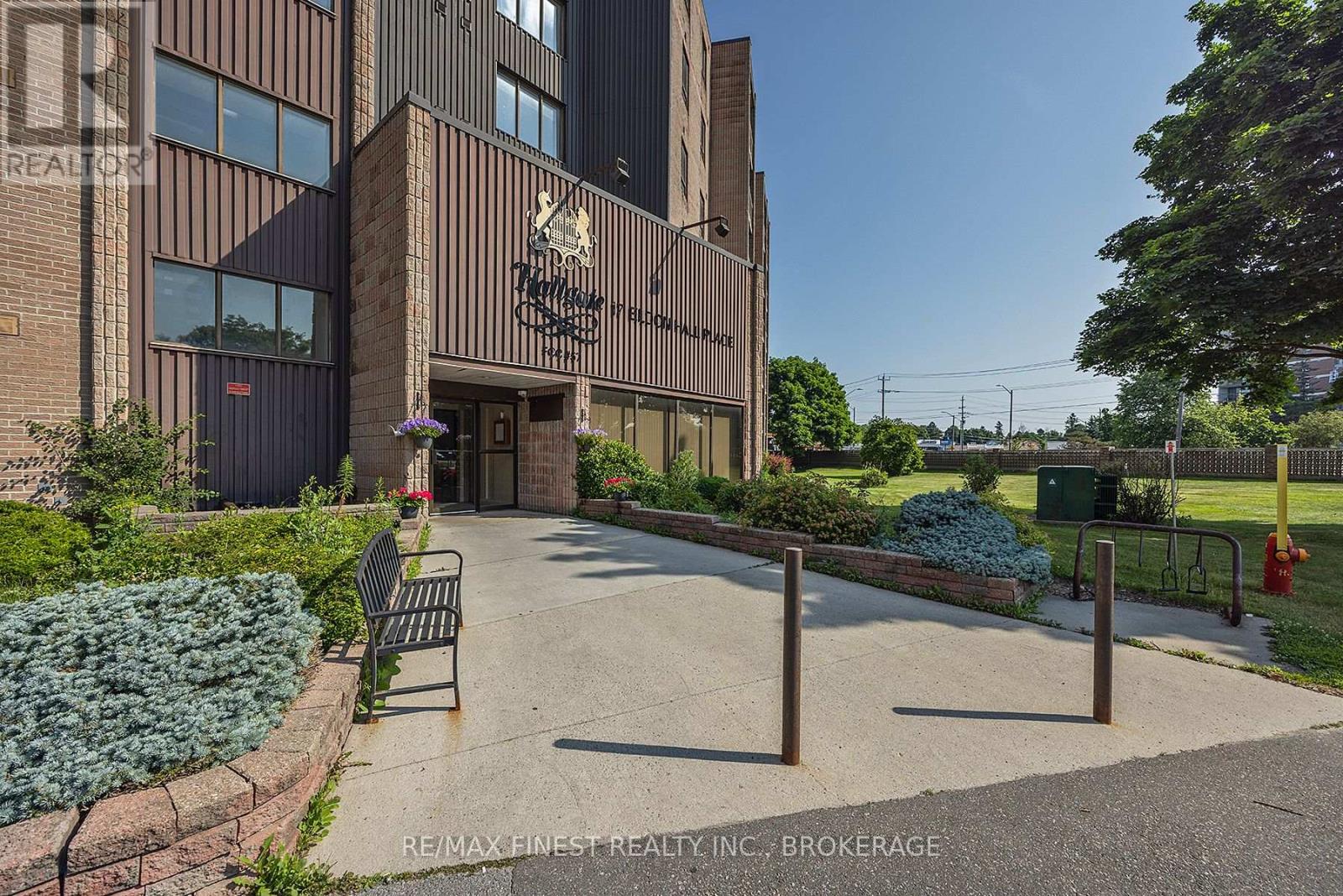 414 - 17 ELDON HALL PLACE