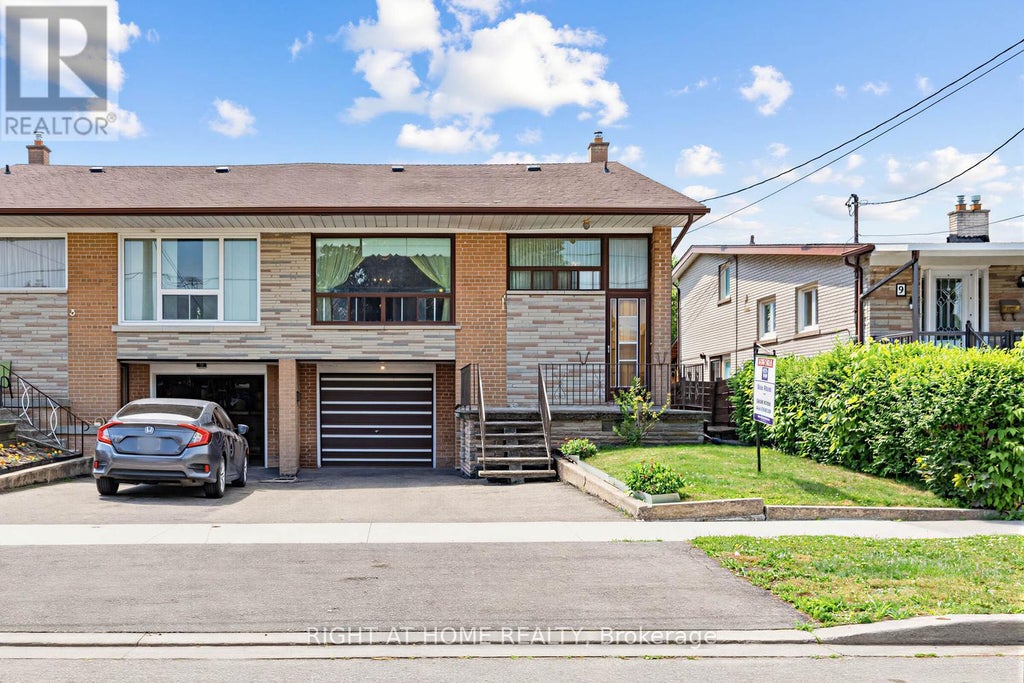 7 DAYSTROM DRIVE, TORONTO (HUMBERMEDE), ON M9M 2A8 - Image 1997346153.jpeg?d=l