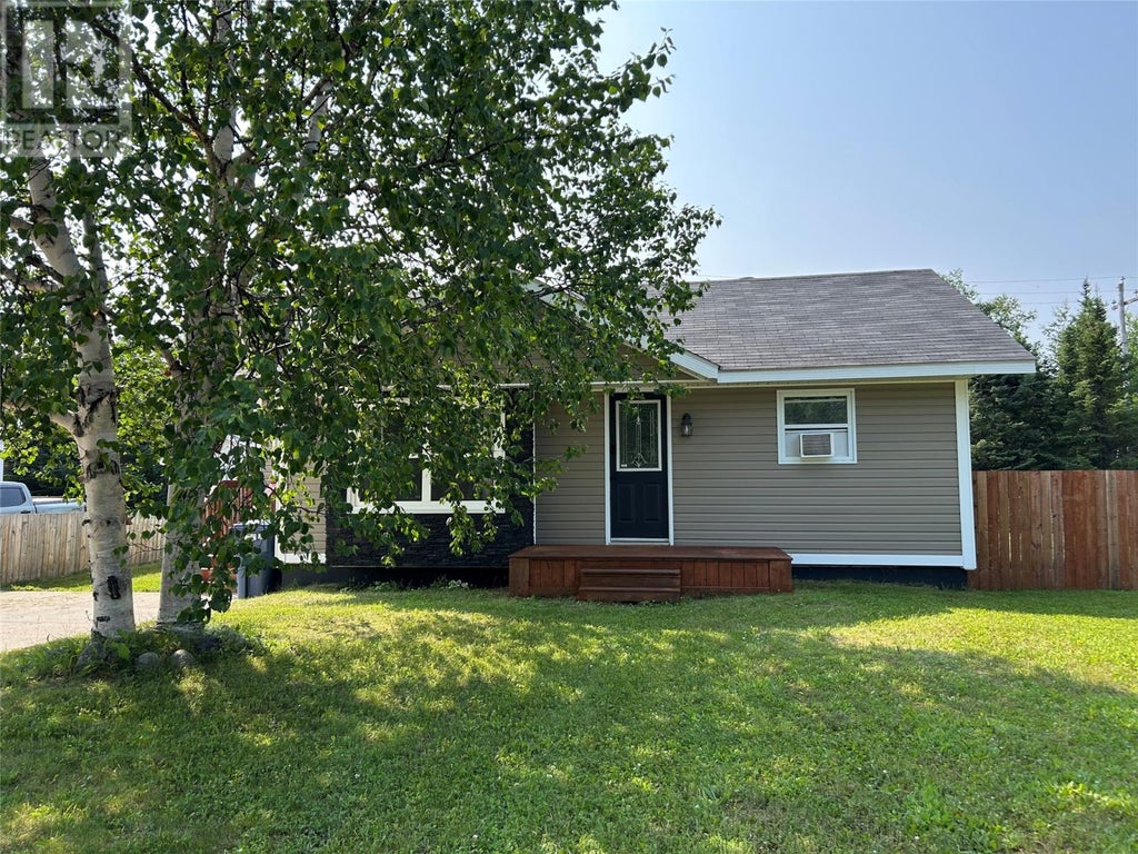 28 SPRUCE AVENUE, HAPPY VALLEY-GOOSE BAY, NF A0P 1C0 - Image 3116110362.jpeg?d=l