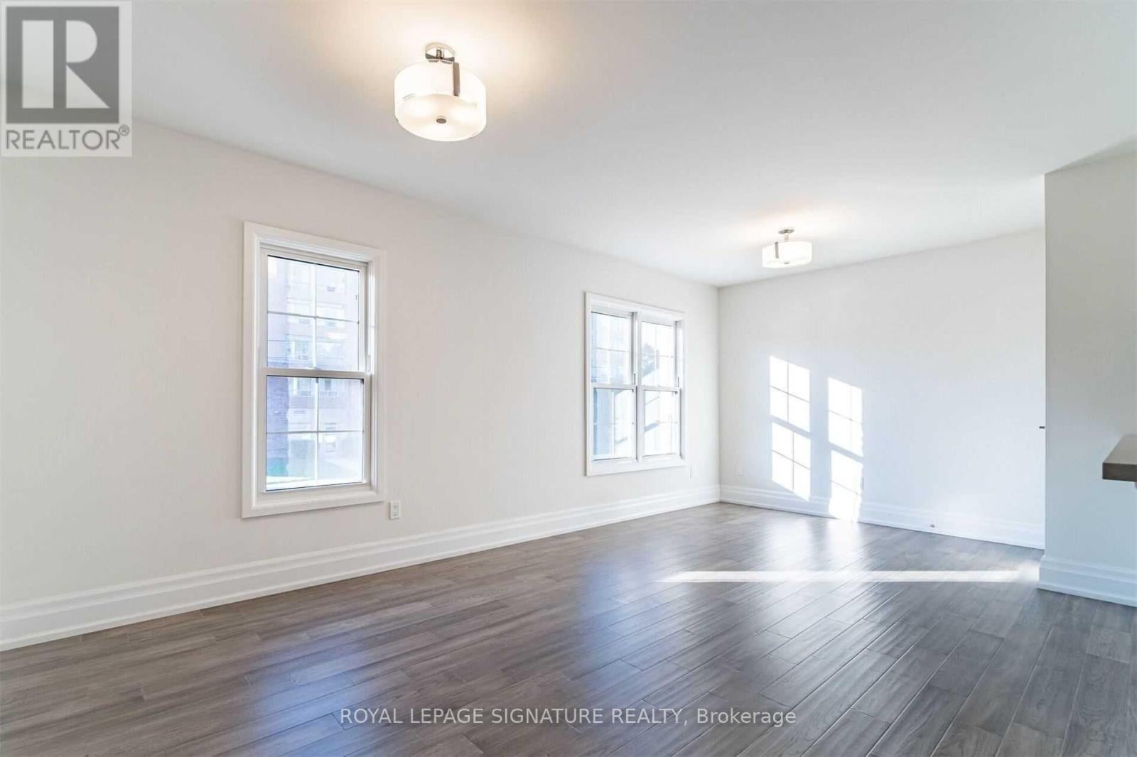 202 - 760 LAKESHORE ROAD E