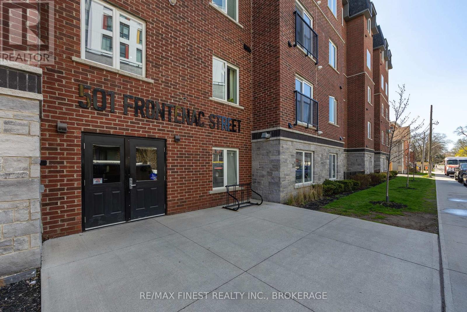 308 - 501 FRONTENAC STREET