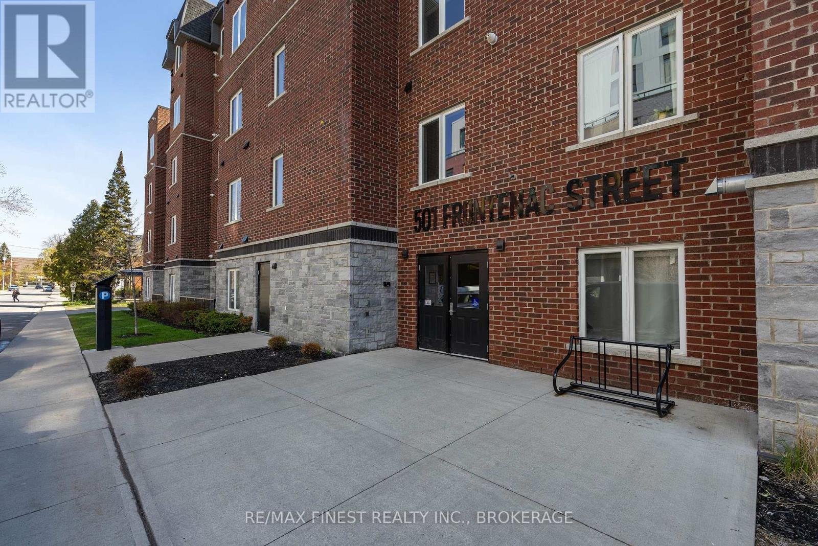 308 - 501 FRONTENAC STREET