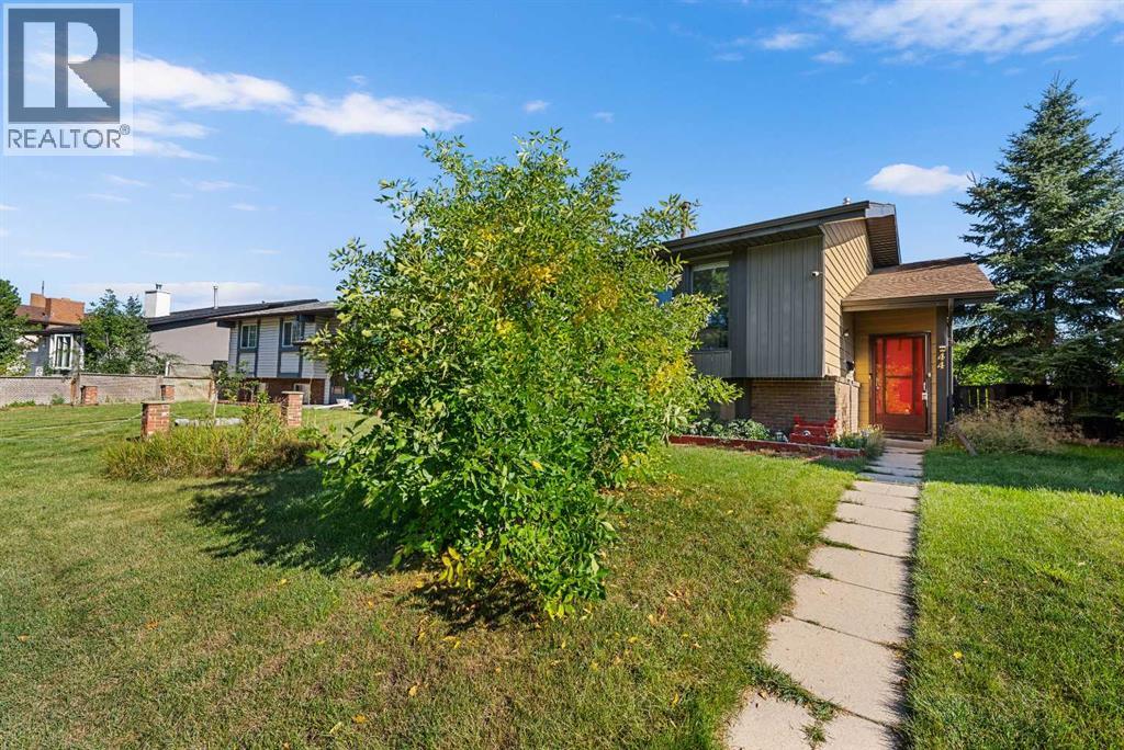 44 Templemont Drive NE
