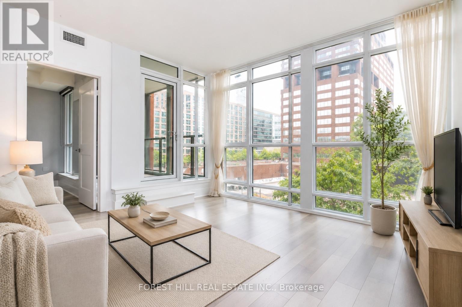 306 - 32 DAVENPORT ROAD