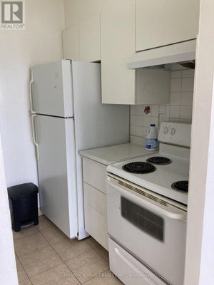 908 - 940 Caledonia Rd, Toronto (Yorkdale-Glen Park), ON 4