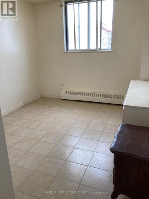 908 - 940 Caledonia Rd, Toronto (Yorkdale-Glen Park), ON 3